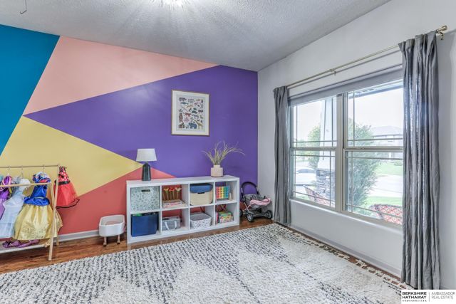 6013 S 193 Avenue, Omaha, NE 68135