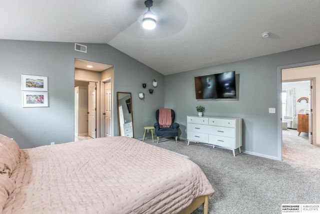 6013 S 193 Avenue, Omaha, NE 68135