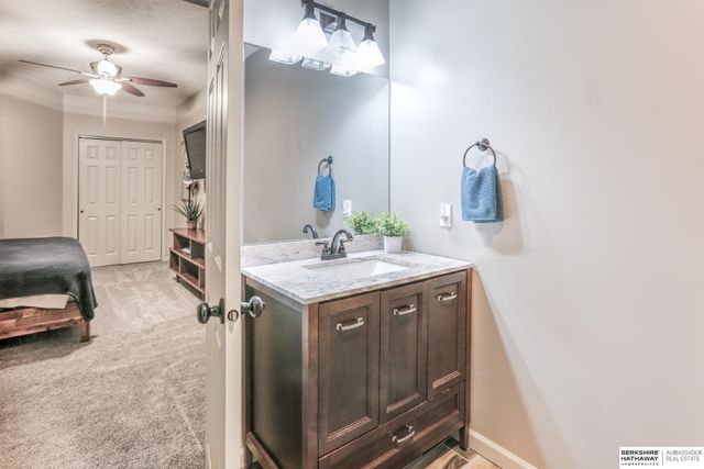 6013 S 193 Avenue, Omaha, NE 68135
