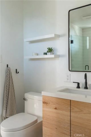 843 La Vista Drive, Laguna Beach, CA 92651