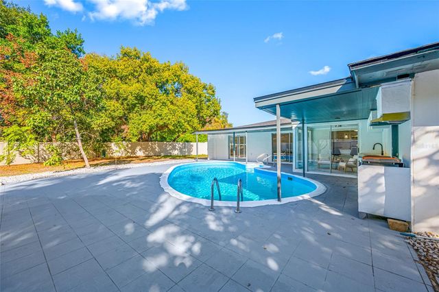 1932 ORO COURT, Clearwater, FL 33764