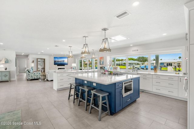2395 Brookside Way, Indialantic, FL 32903
