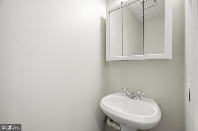 310 SHADY GLEN DR, Capitol Heights, MD 20743