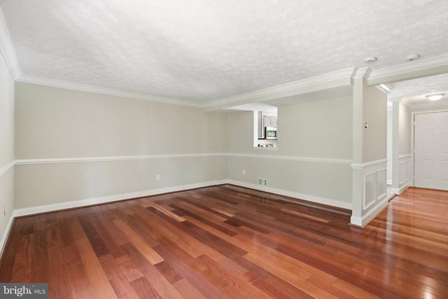 310 SHADY GLEN DR, Capitol Heights, MD 20743