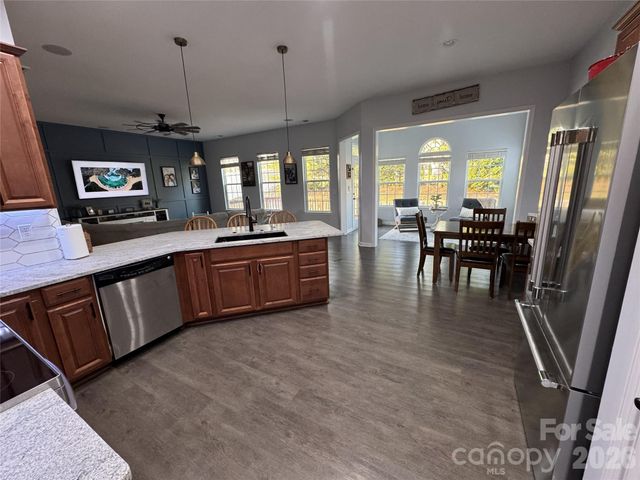 4851 Summerside Drive, Lake Wylie, SC 29710