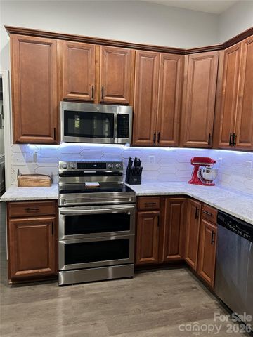 4851 Summerside Drive, Lake Wylie, SC 29710