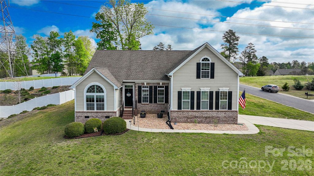 4851 Summerside Drive, Lake Wylie, SC 29710