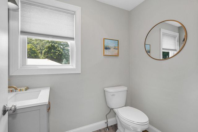 38 Theresa Avenue, Salem, NH 03079