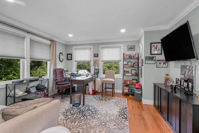 38 Theresa Avenue, Salem, NH 03079