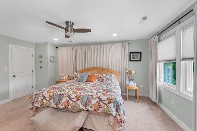 38 Theresa Avenue, Salem, NH 03079