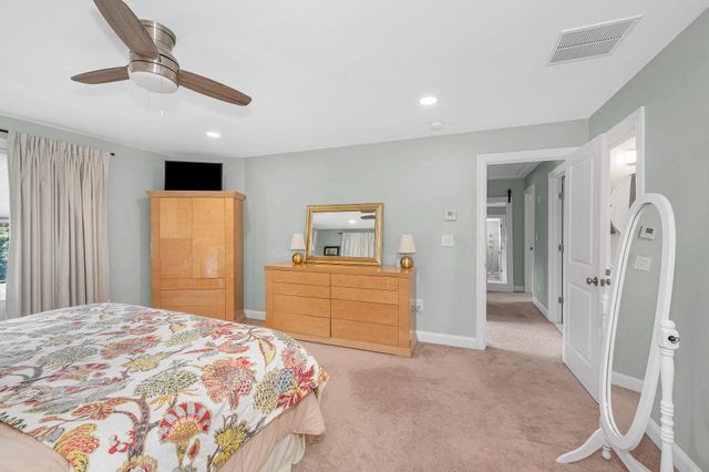 38 Theresa Avenue, Salem, NH 03079