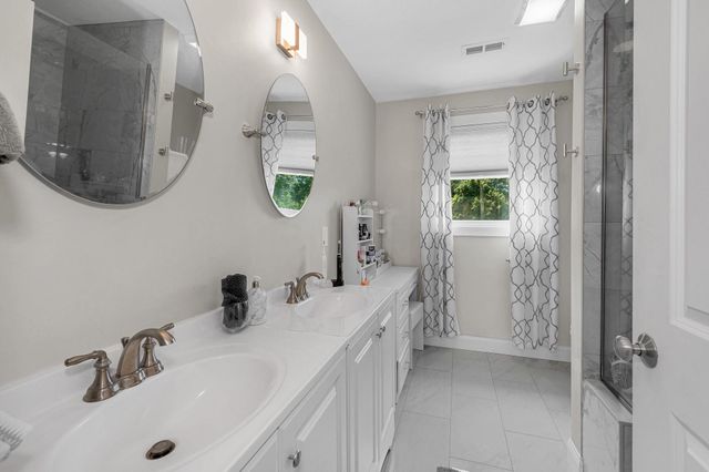 38 Theresa Avenue, Salem, NH 03079