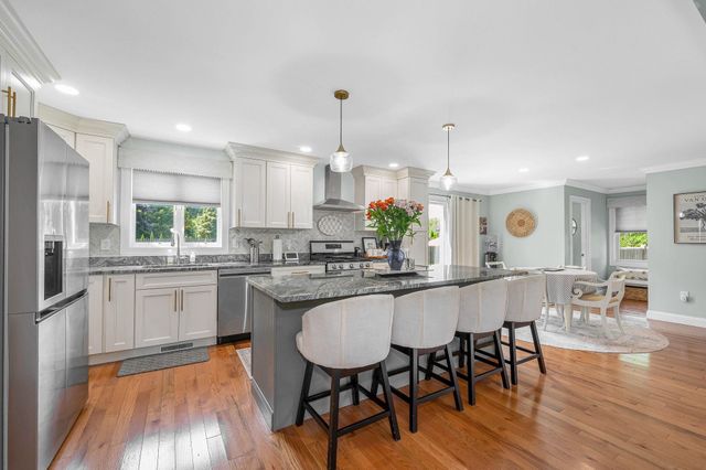 38 Theresa Avenue, Salem, NH 03079