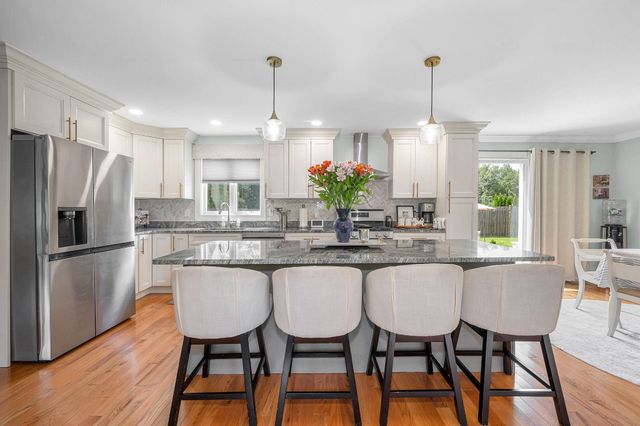 38 Theresa Avenue, Salem, NH 03079