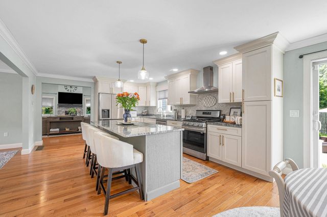 38 Theresa Avenue, Salem, NH 03079