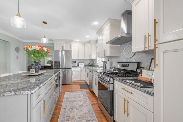 38 Theresa Avenue, Salem, NH 03079