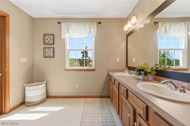10030 Kile Road, Chardon, OH 44024