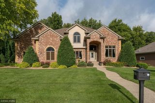 204 Woodhill Court, Mankato, MN 56001