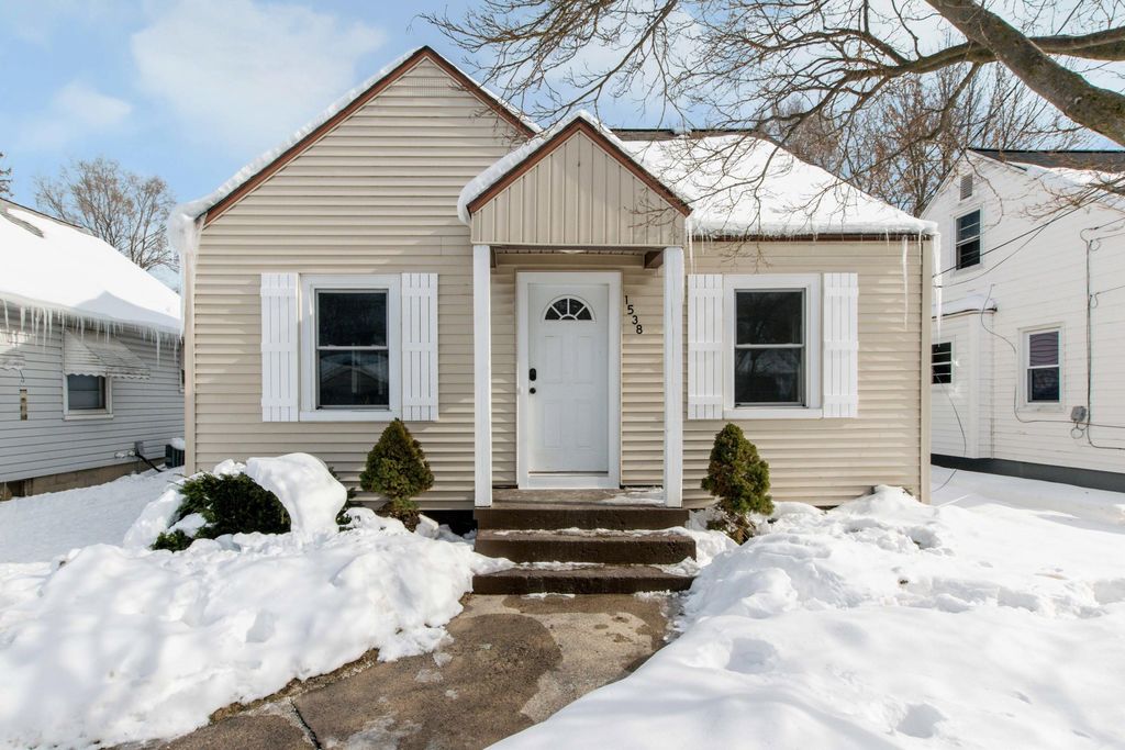 1538 Powers Avenue Nw, Grand Rapids Twp, MI 49504