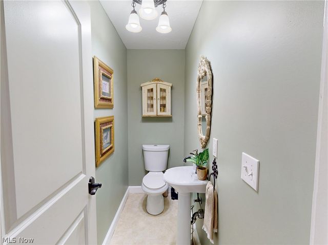 2414 Lakeside Avenue NW, Canton, OH 44708