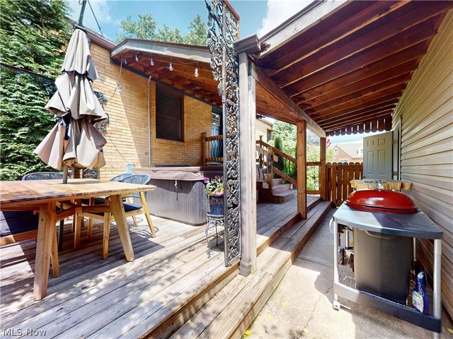 2414 Lakeside Avenue NW, Canton, OH 44708