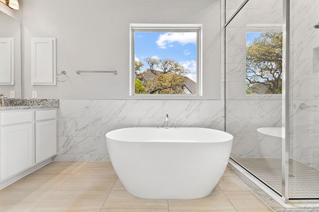 142 Secretariat, Castroville, TX 78009