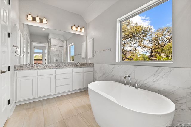 142 Secretariat, Castroville, TX 78009