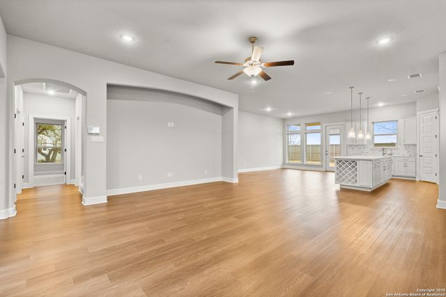 142 Secretariat, Castroville, TX 78009