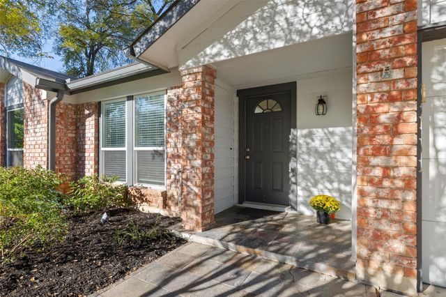 4504 Oak Creek DR, Austin, TX 78727