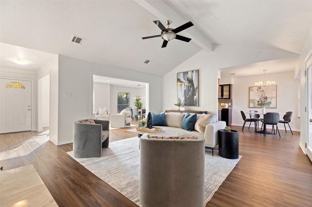 4504 Oak Creek DR, Austin, TX 78727