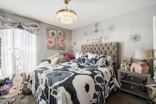 3005 W CHESTNUT STREET, Tampa, FL 33607