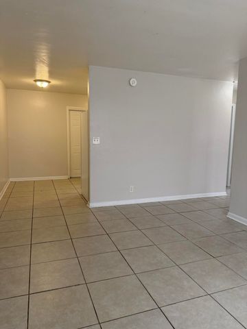 520 W Blue Heron Boulevard 1, Riviera Beach, FL 33404