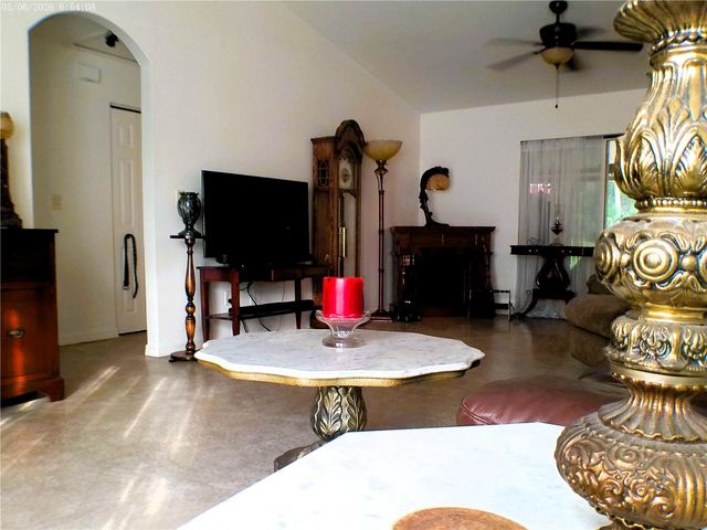10 SEQUOIA DRIVE TRACE, Ocklawaha, FL 32179