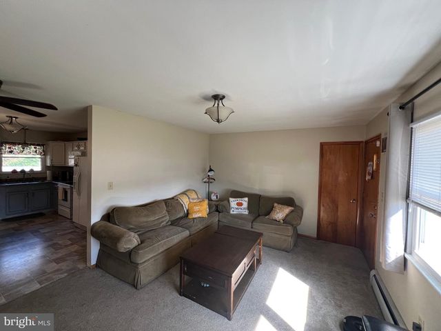 1567 MARY LOU RETTON DR, Fairmont, WV 26554