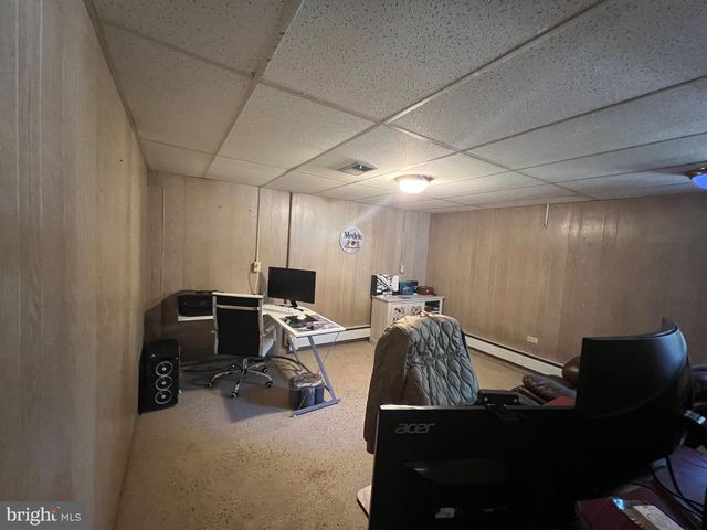 1567 MARY LOU RETTON DR, Fairmont, WV 26554