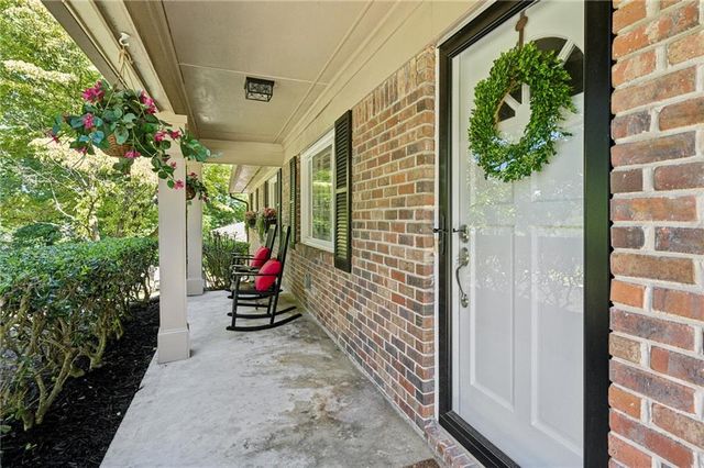 2624 Cove NE Circle, Brookhaven, GA 30319