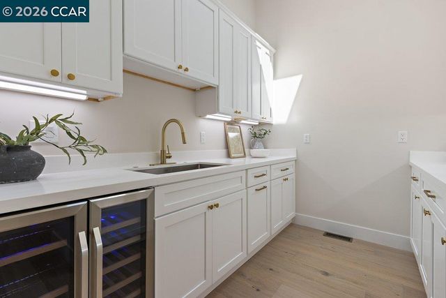 4006 Natasha Dr, Lafayette, CA 94549