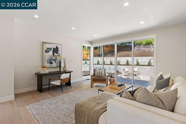 4006 Natasha Dr, Lafayette, CA 94549