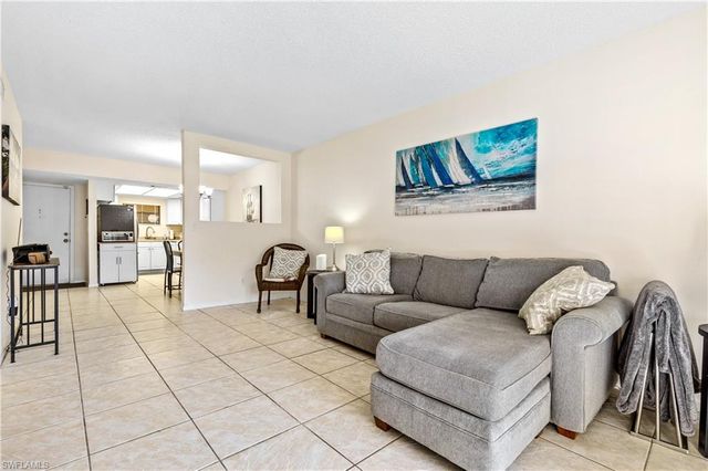 12501 McGregor BLVD 11, Fort Myers, FL 33919
