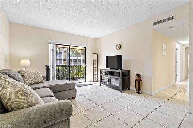 12501 McGregor BLVD 11, Fort Myers, FL 33919