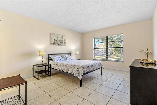 12501 McGregor BLVD 11, Fort Myers, FL 33919