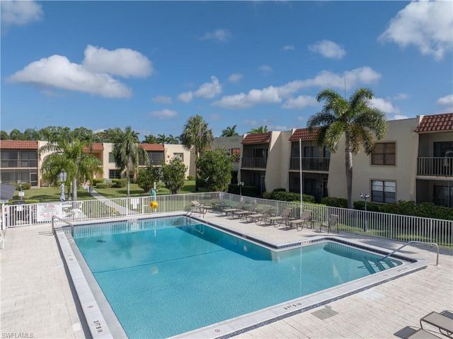 12501 McGregor BLVD 11, Fort Myers, FL 33919