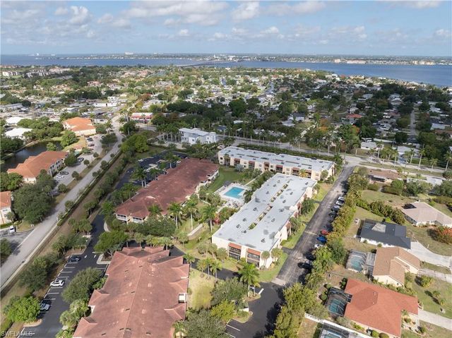 12501 McGregor BLVD 11, Fort Myers, FL 33919