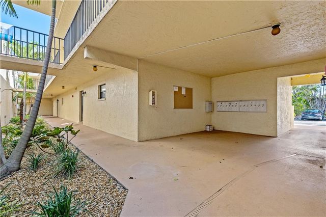 12501 McGregor BLVD 11, Fort Myers, FL 33919