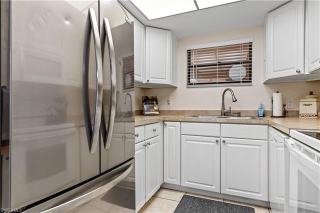 12501 McGregor BLVD 11, Fort Myers, FL 33919