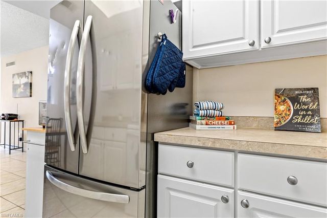 12501 McGregor BLVD 11, Fort Myers, FL 33919
