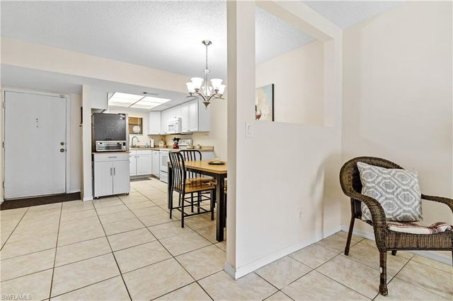 12501 McGregor BLVD 11, Fort Myers, FL 33919