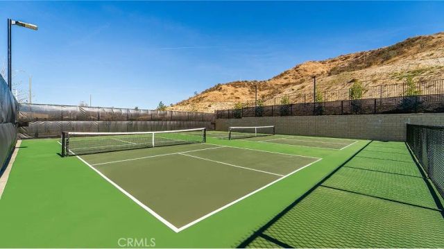 24393 Camino Oceano, Valencia, CA 91354