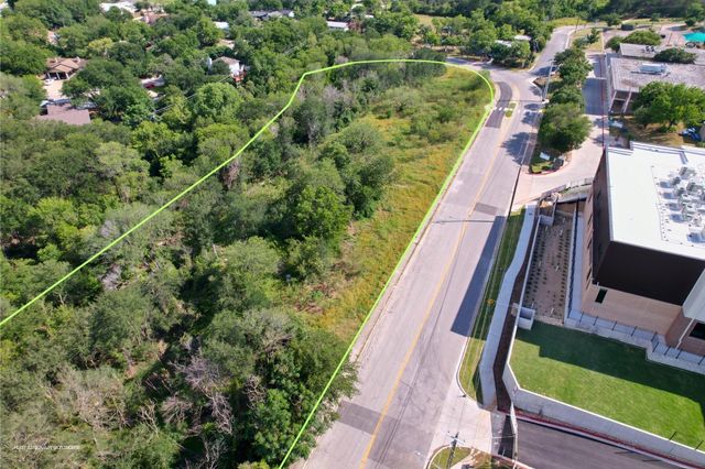 2813-2827 Metcalfe RD, Austin, TX 78741