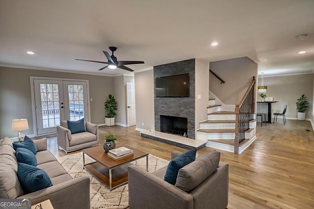 4205 Aberdeen Pass NE, Roswell, GA 30075